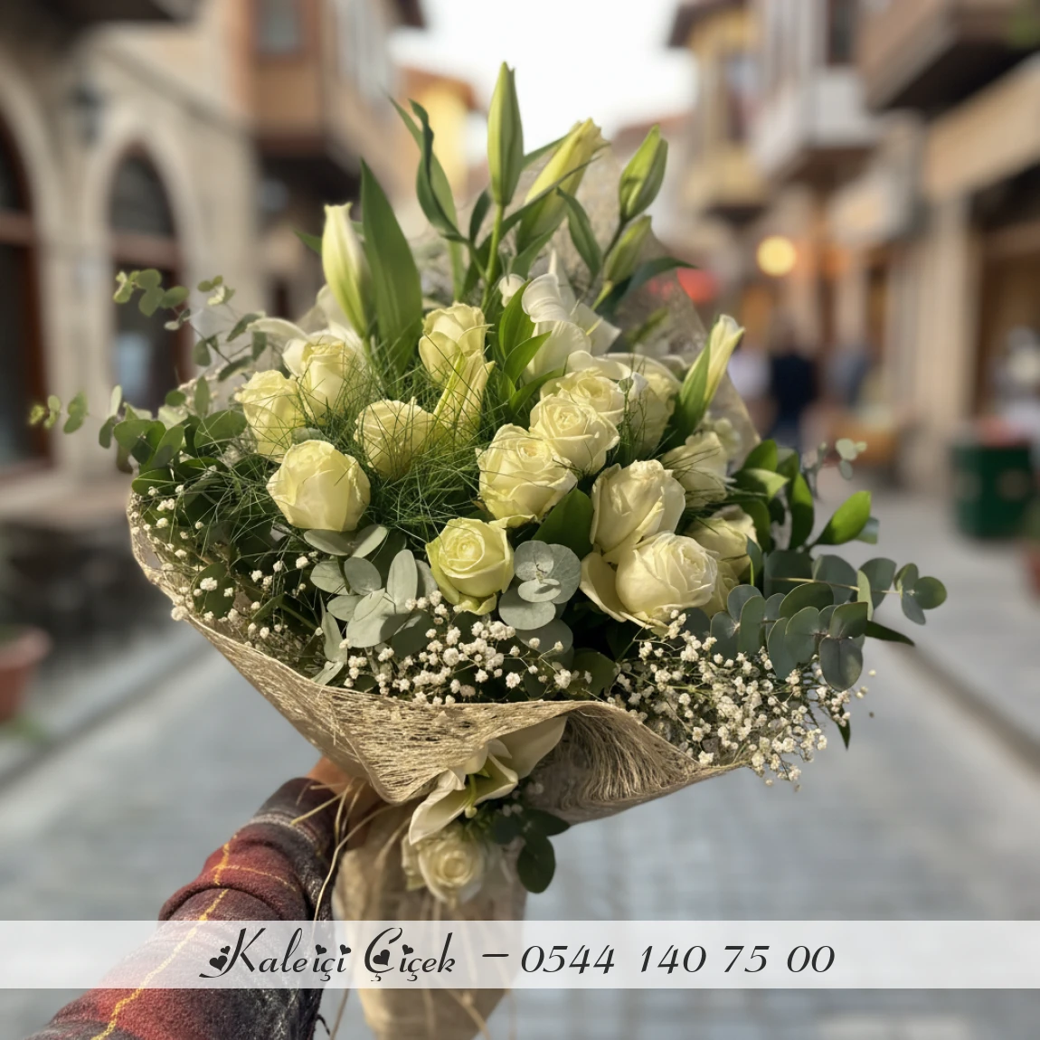 15 Beyaz Gül Ve Lilyum