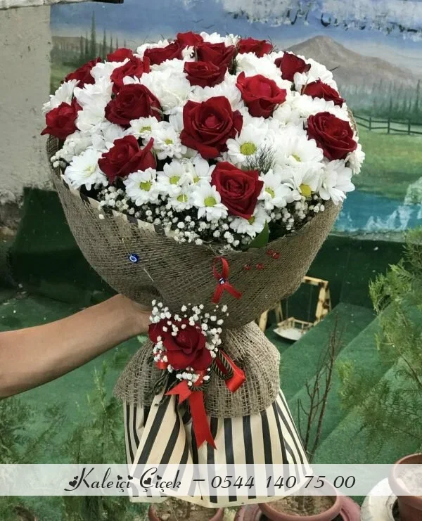 17 Gül Ve Papatyalar Kucak Dolusu