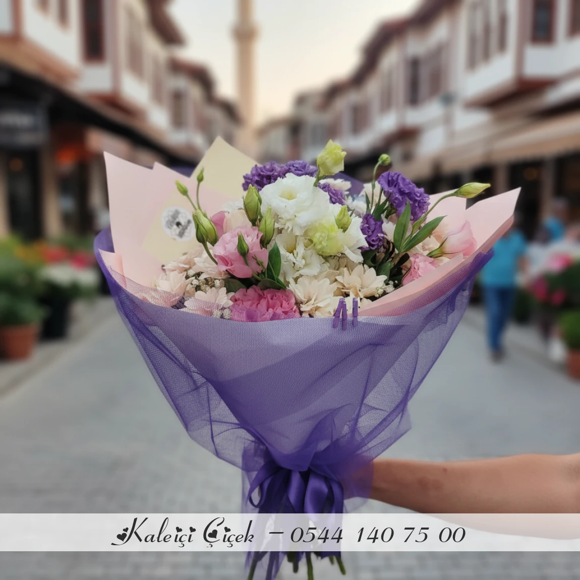 Lisyandus,Papatya Ve Gül Karışık Buketi