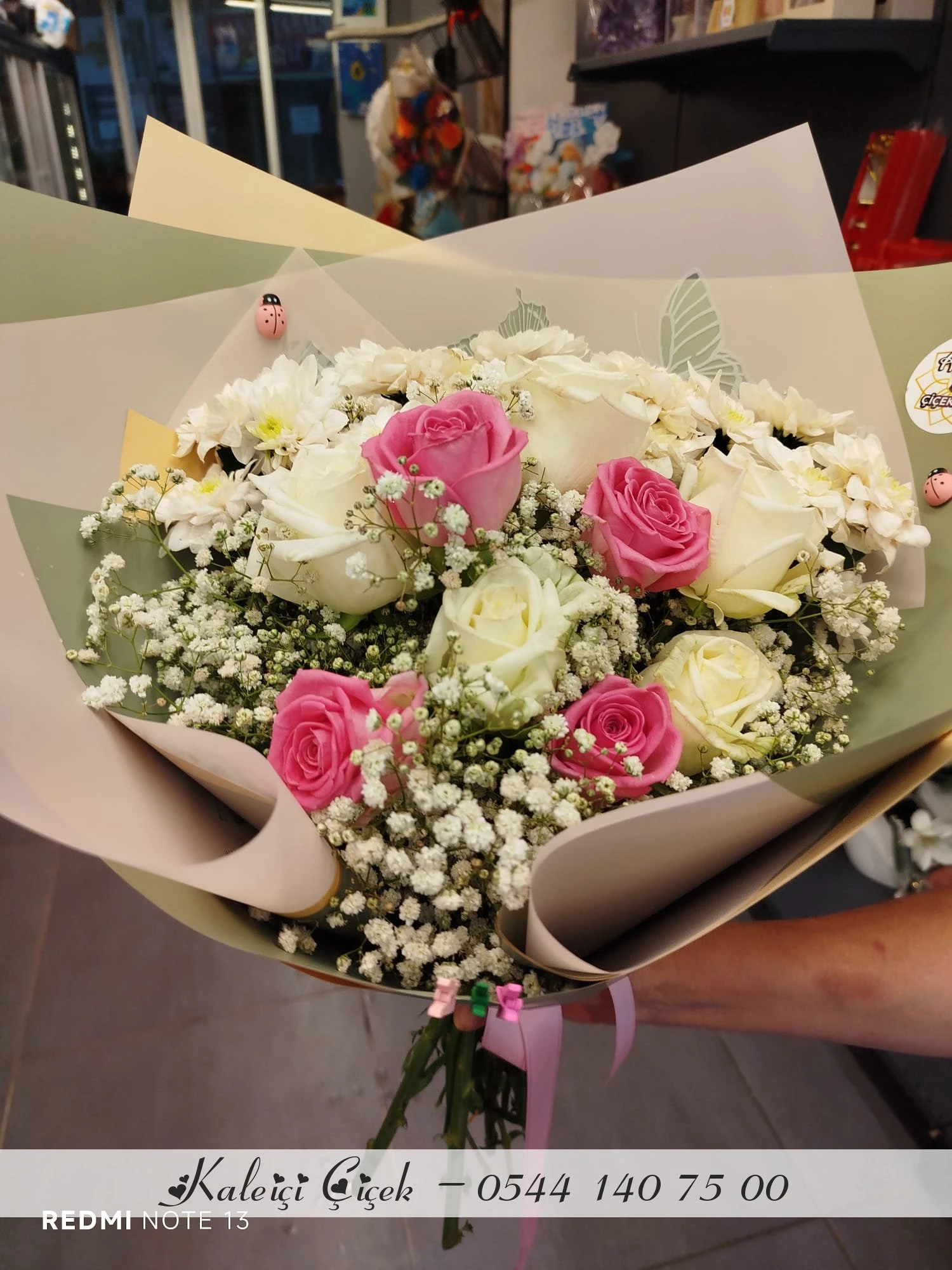 Pembe Beyaz Gül Buketi̇