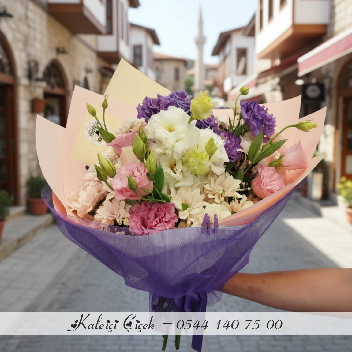 Renkli̇ Li̇syantus Buketi̇