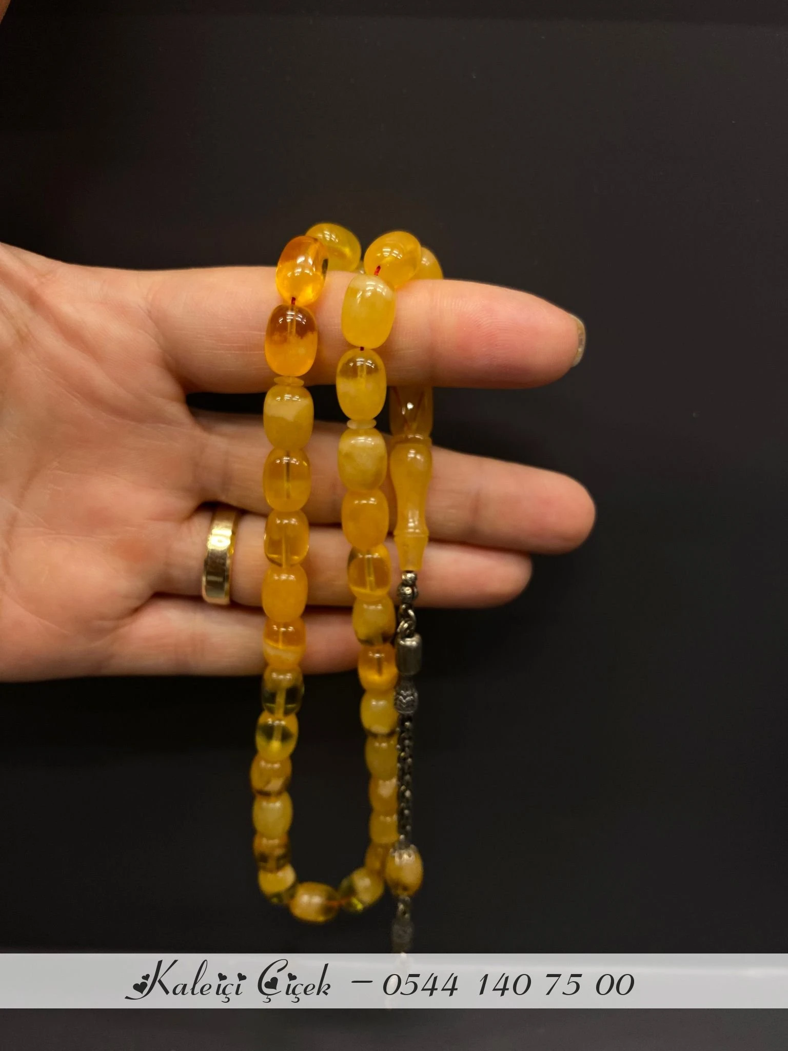 Alman Zari Sıkma Kehri̇bar Usta Kesi̇m