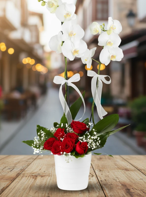 Gül Aranjmanlı Çift Dal İthal Orkide
