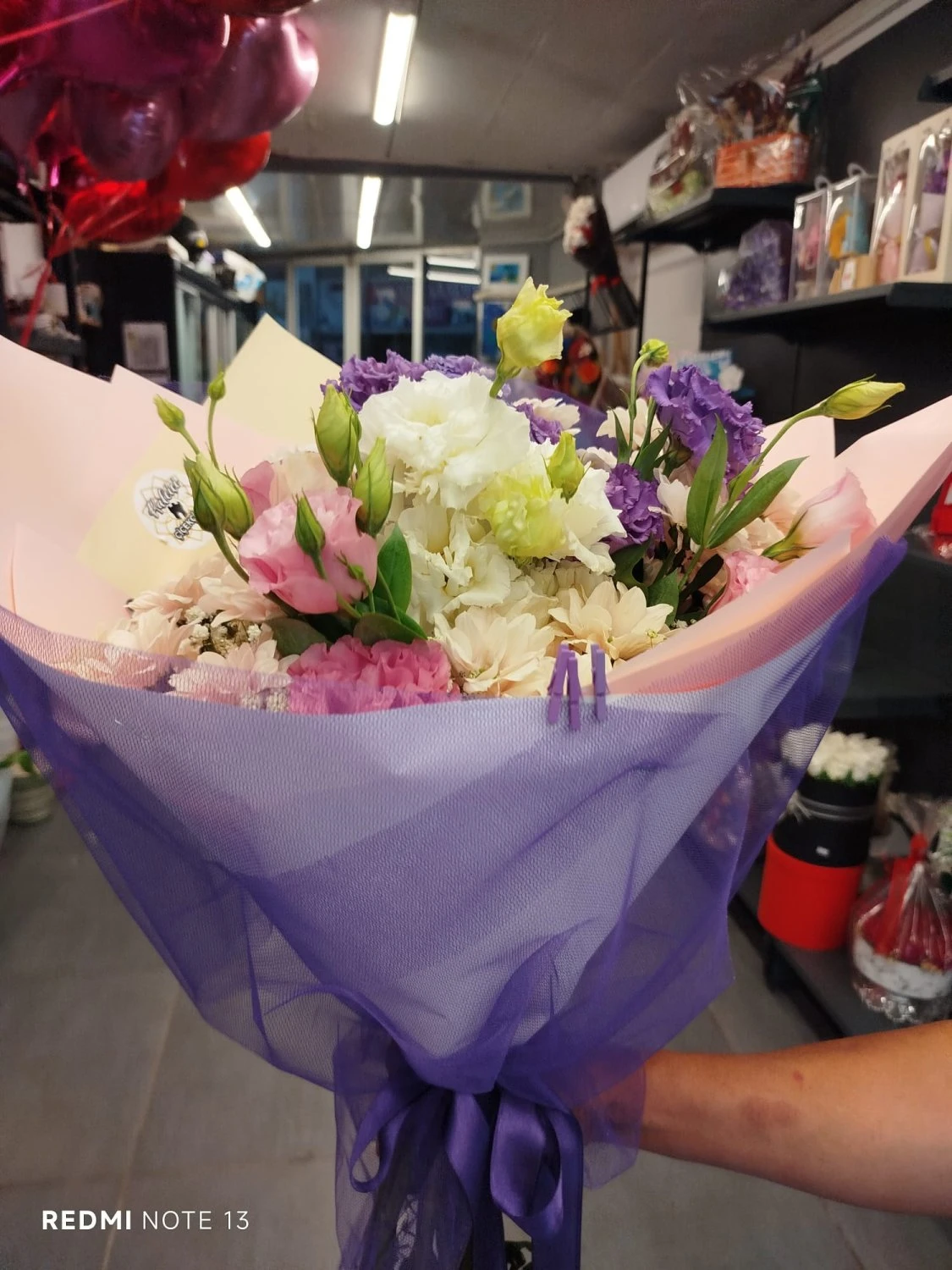 Lisyandus,Papatya Ve Gül Karışık Buketi