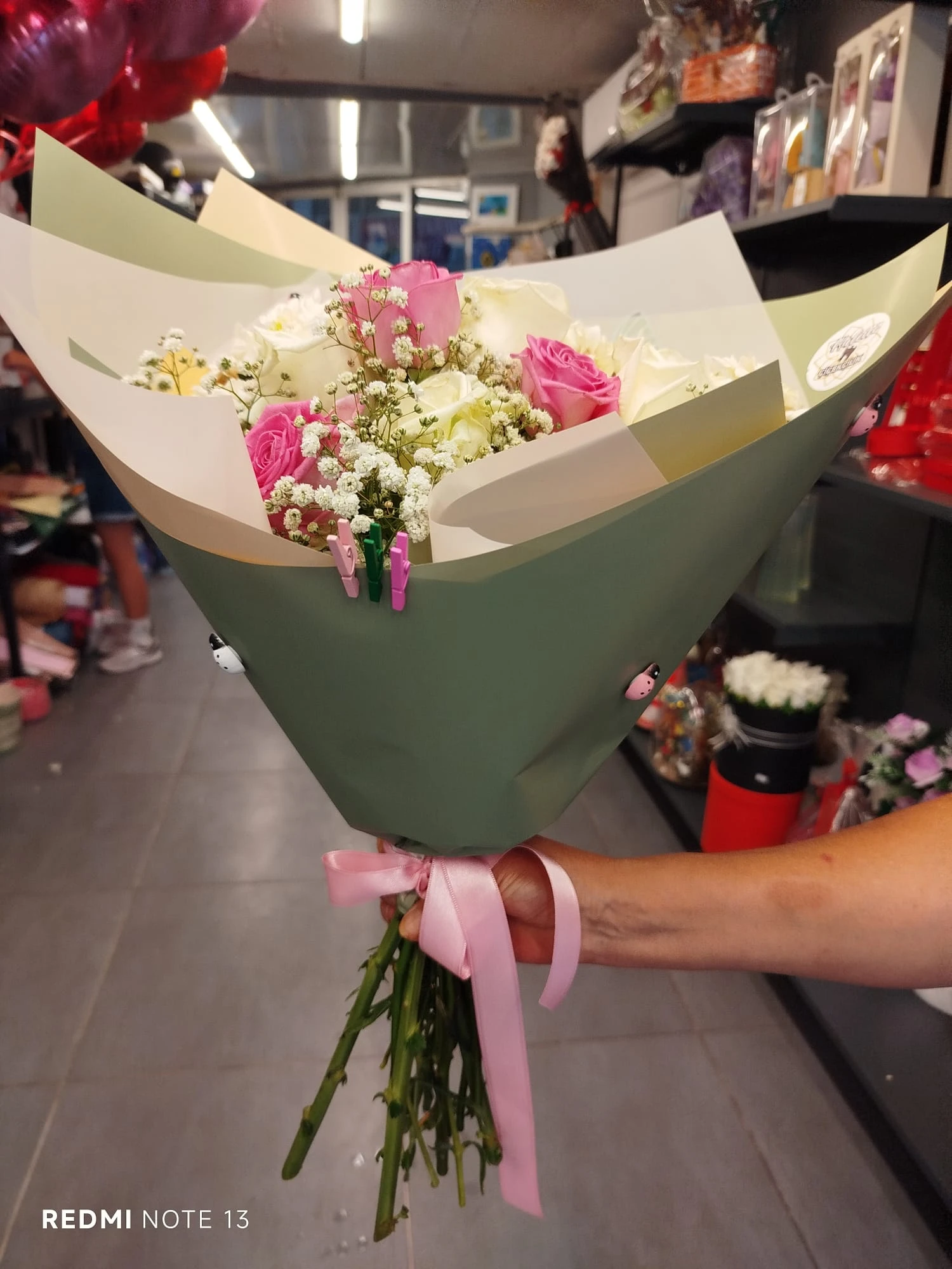 Pembe Beyaz Gül Buketi̇