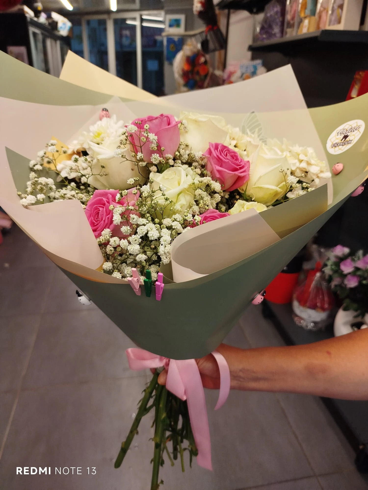 Pembe Beyaz Gül Buketi̇