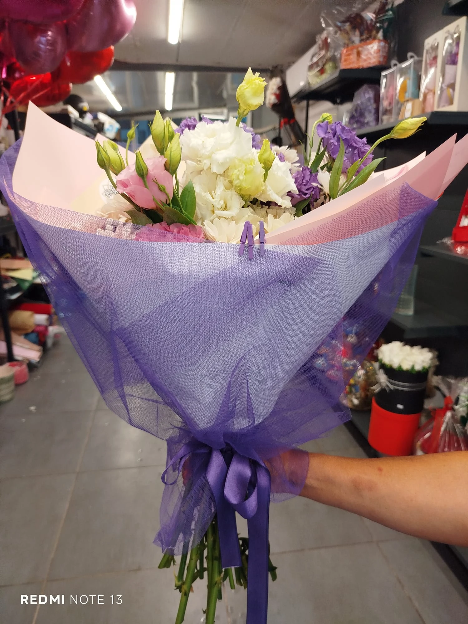 Renkli̇ Li̇syantus Buketi̇