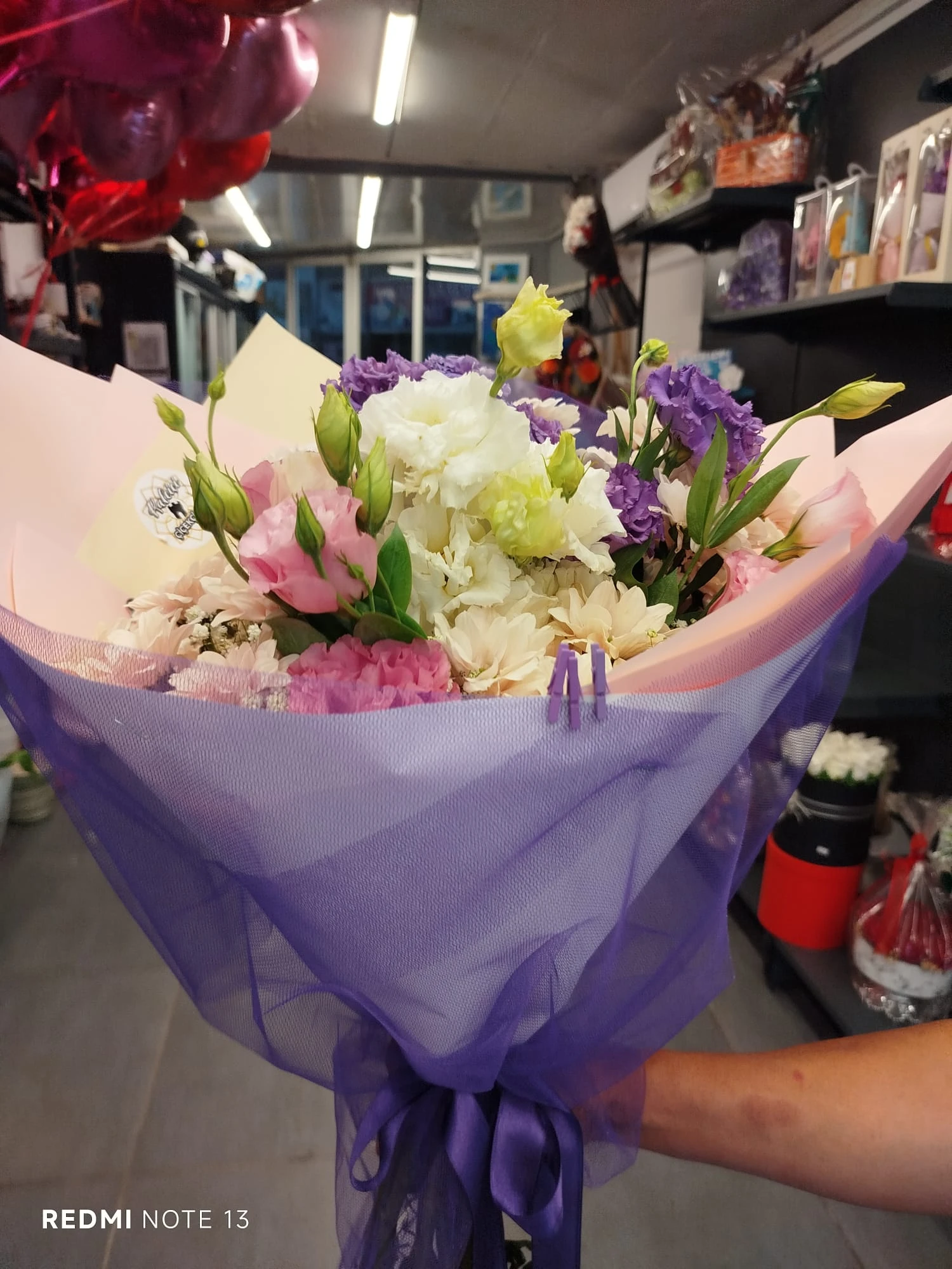 Renkli̇ Li̇syantus Buketi̇