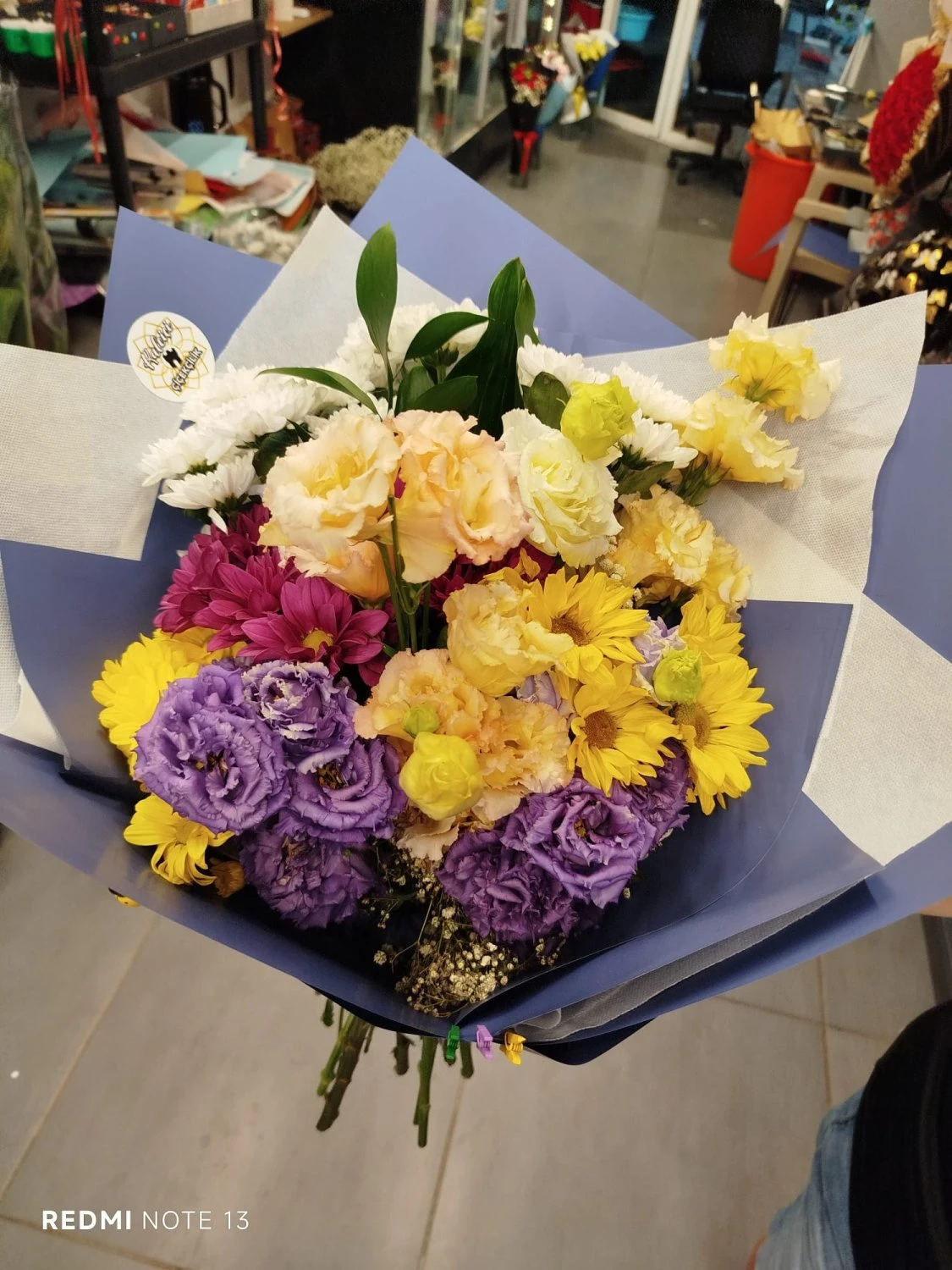 Renkli̇ Li̇syantus Ve Papatyalar