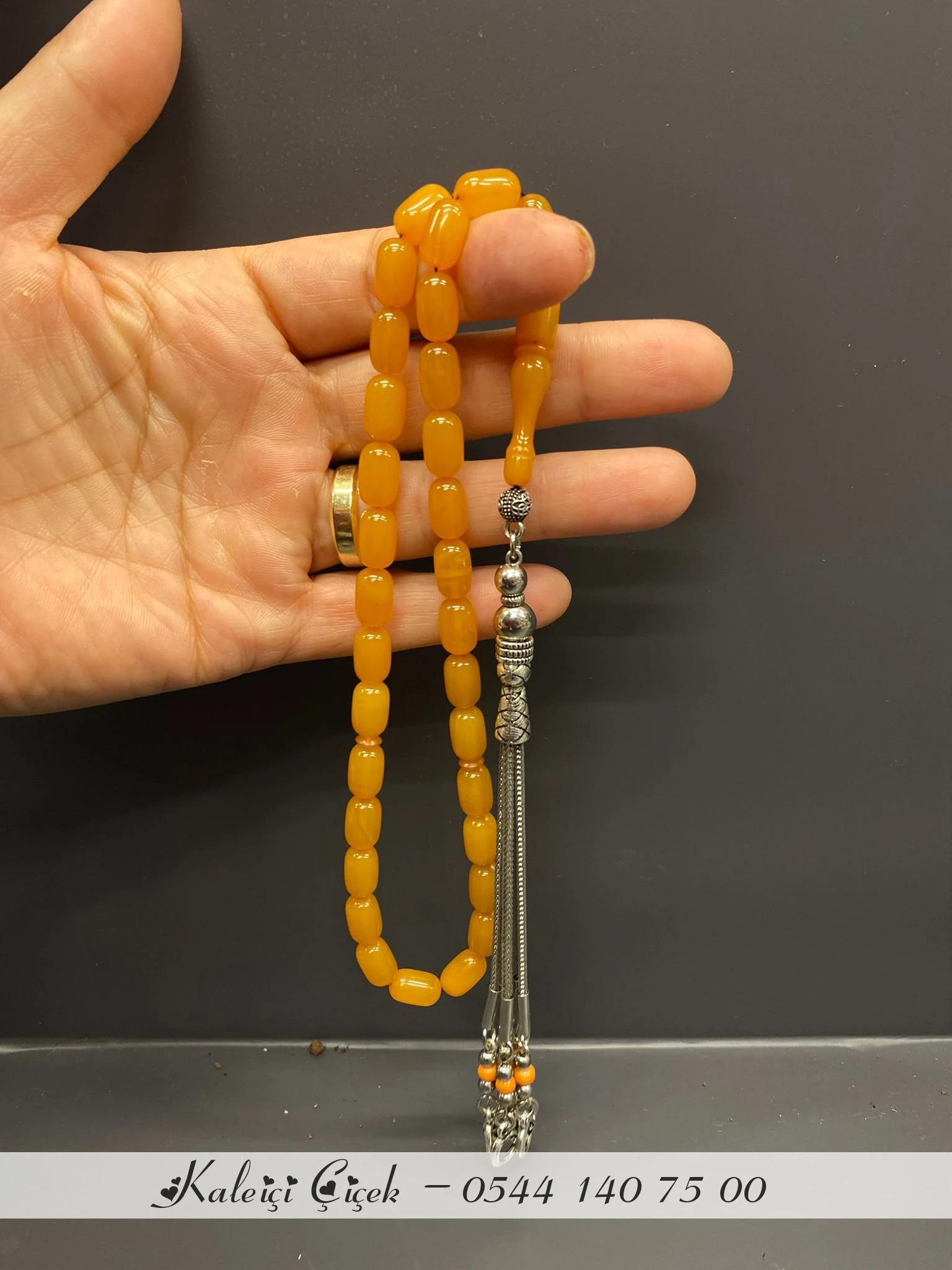 Sıkma Kehri̇bar Usta Kesi̇m