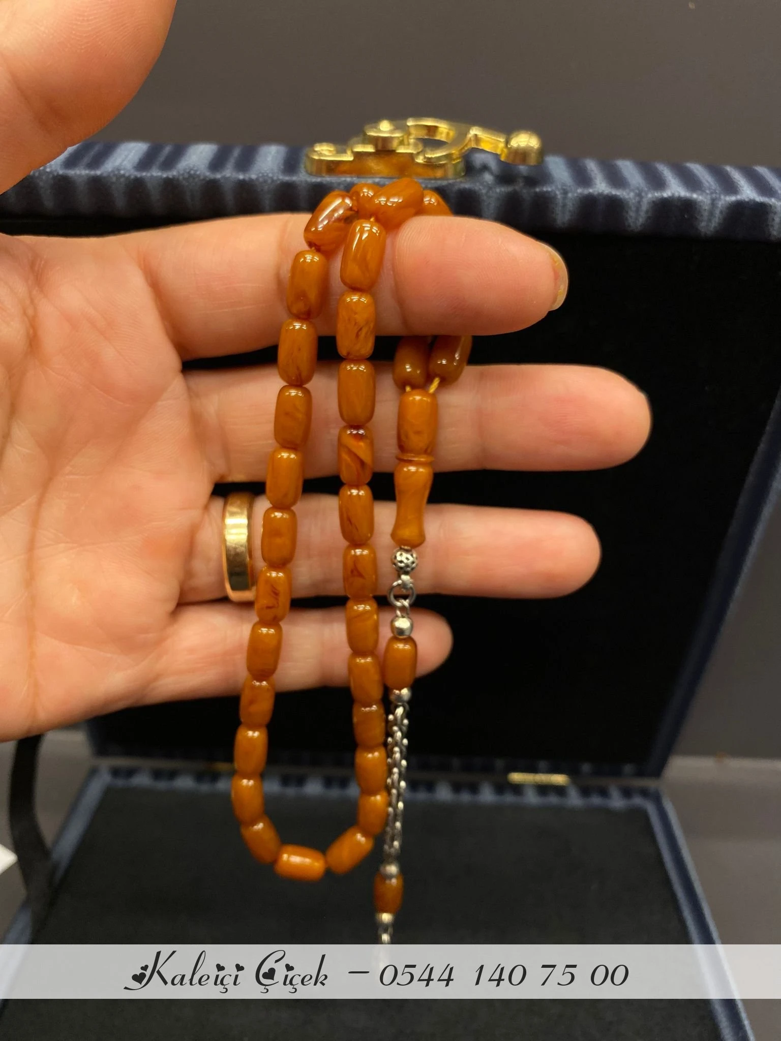 Sıkma Kehri̇bar Usta Kesi̇m