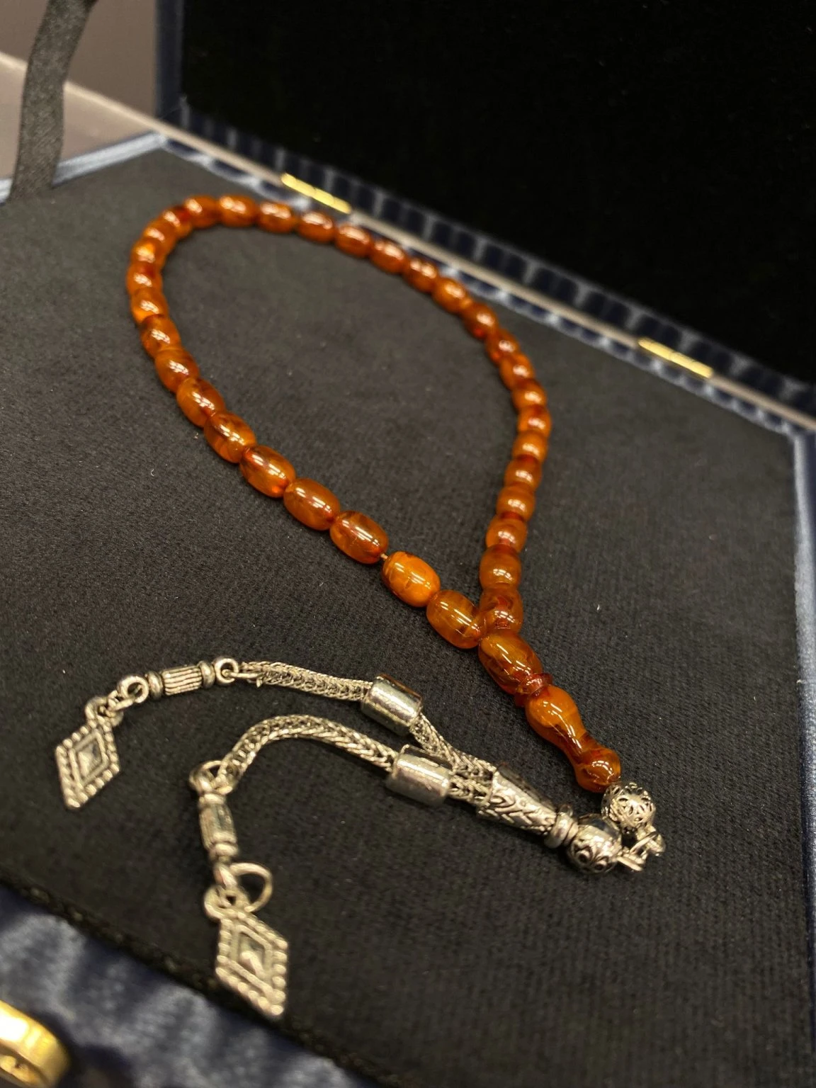 Sıkma Kehri̇bar Usta Kesi̇m