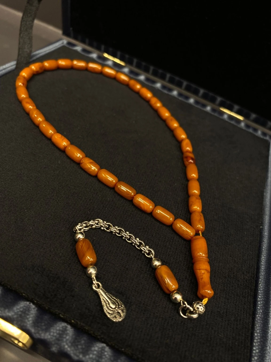 Sıkma Kehri̇bar Usta Kesi̇m